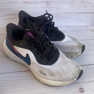 NIKE‎ REVOLUTION Running Shoes Size 7